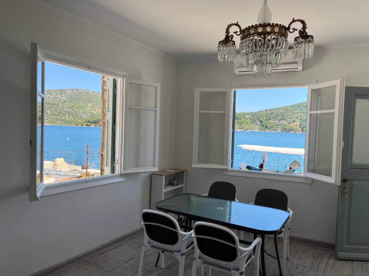 Modern Cottage On The Sea Vathy  Extérieur photo